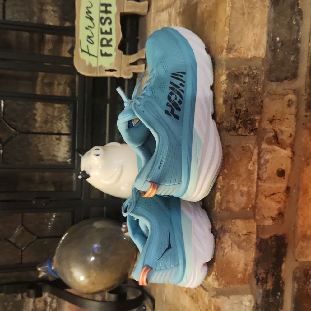 hoka one one size 8.5 women's teel running shoe